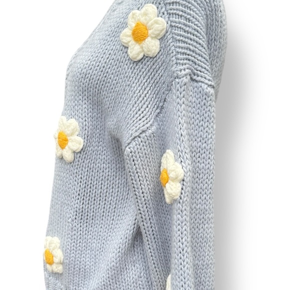 NWT Altar'd State Grey Floral Relaxed Oversized Knit Sweater/Caridgan size XS - Picture 2 of 6